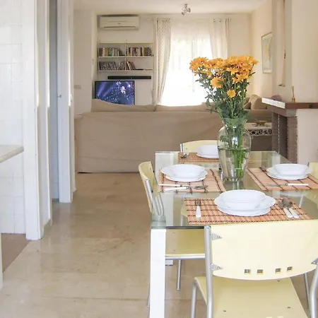 Holiday home In With Kitchen *